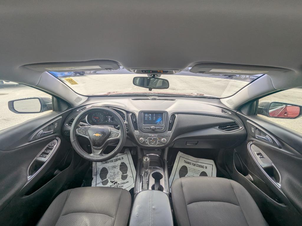 2018 Chevrolet Malibu LT photo
