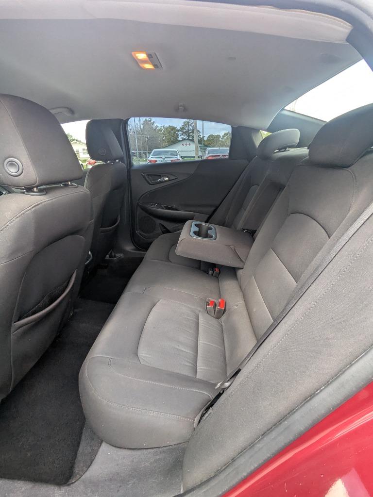 2018 Chevrolet Malibu LT photo