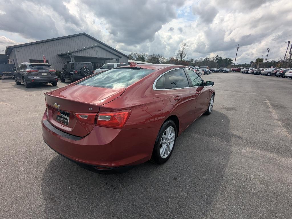 2018 Chevrolet Malibu LT photo