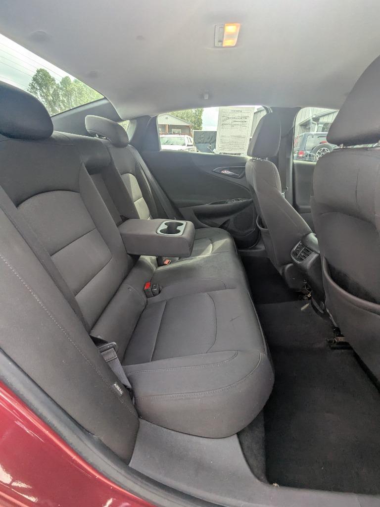 2018 Chevrolet Malibu LT photo