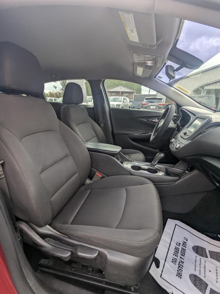 2018 Chevrolet Malibu LT photo