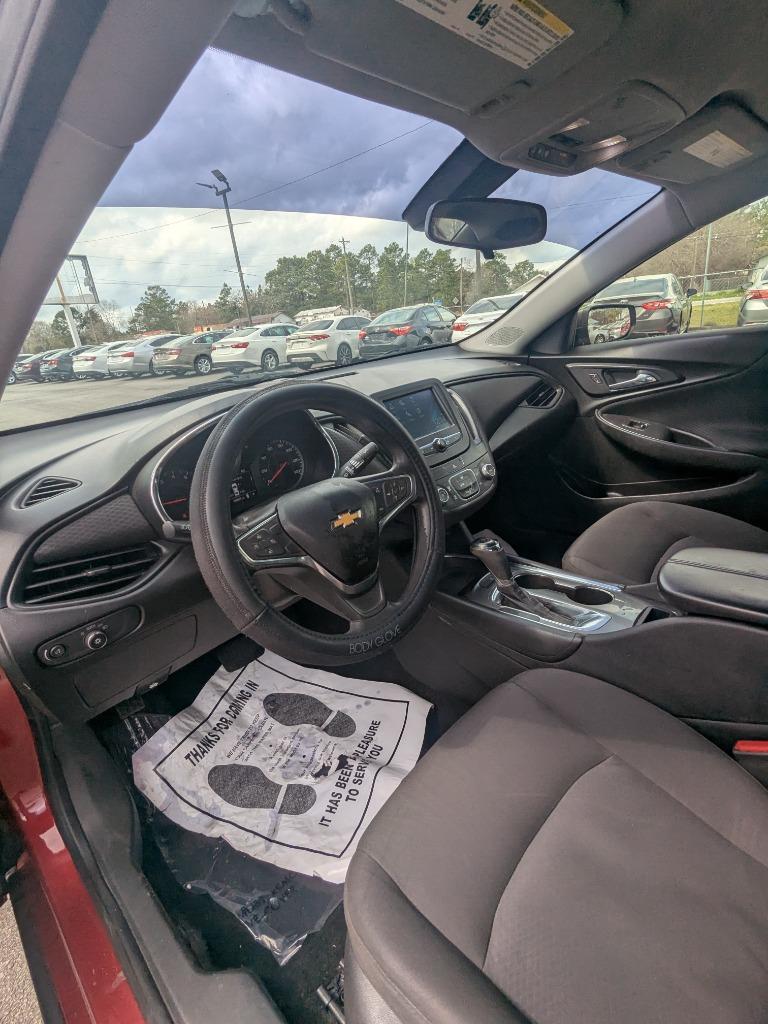 2018 Chevrolet Malibu LT photo