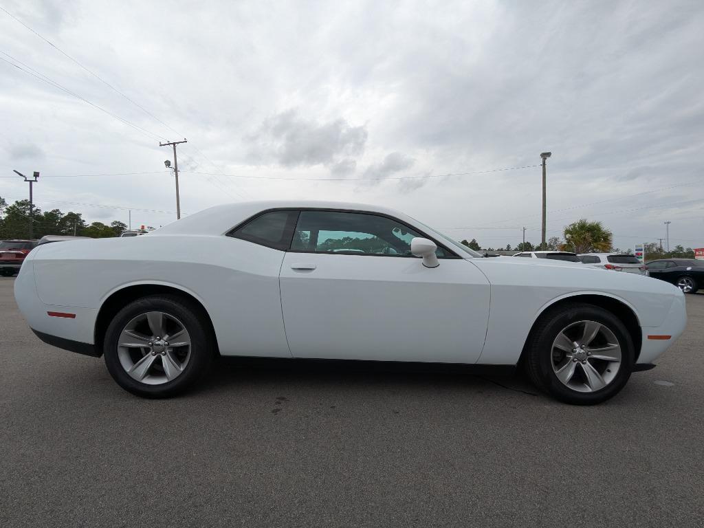 2018 Dodge Challenger SXT photo
