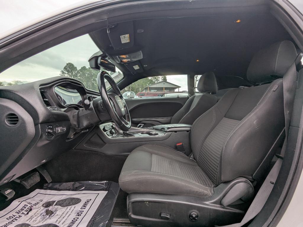 2018 Dodge Challenger SXT photo