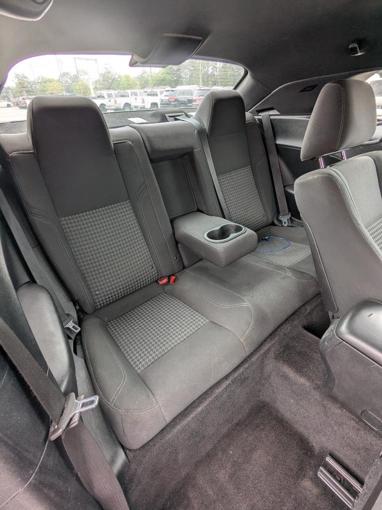 2018 Dodge Challenger SXT photo