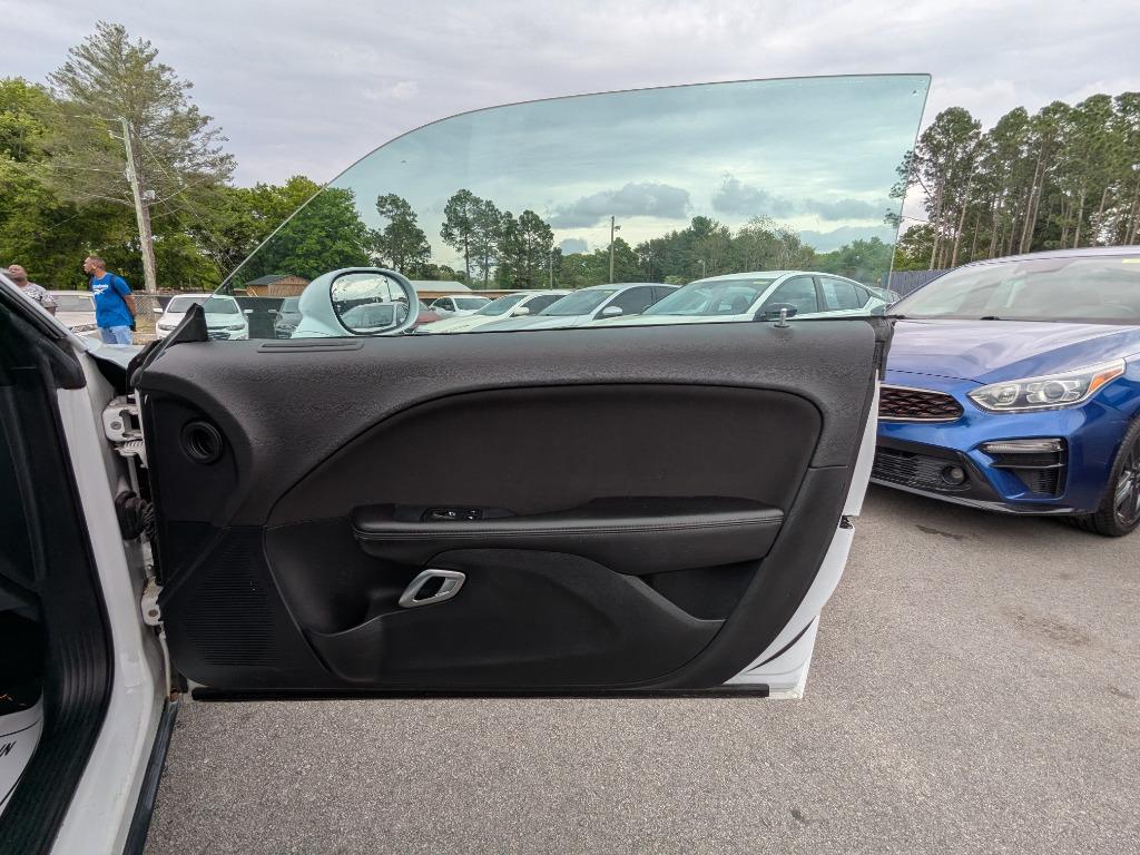 2018 Dodge Challenger SXT photo
