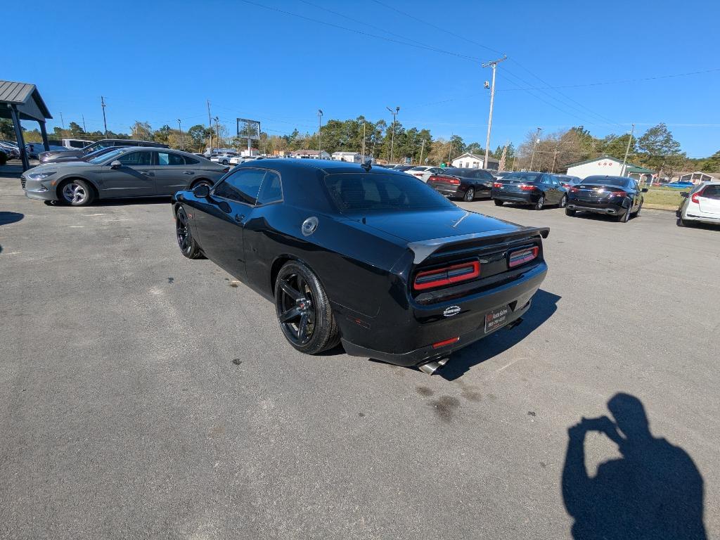 2016 Dodge Challenger R/T photo