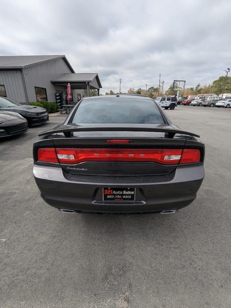 2013 Dodge Charger SXT photo