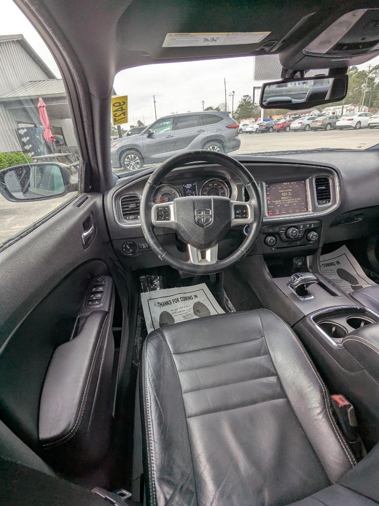 2013 Dodge Charger SXT photo
