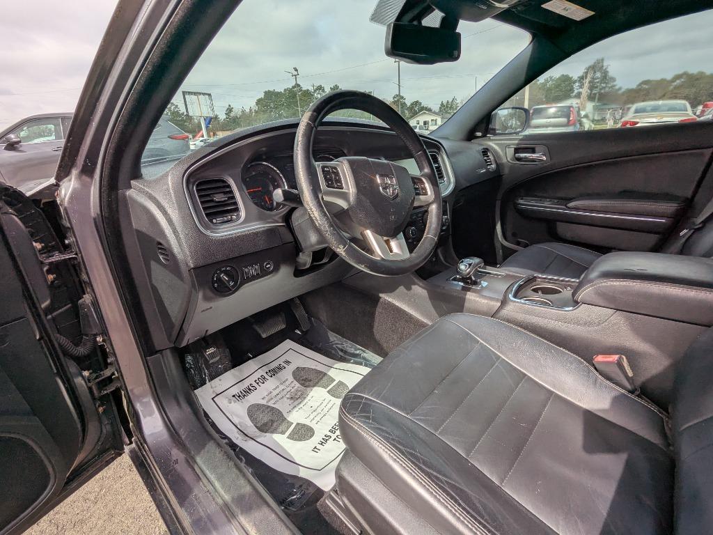 2013 Dodge Charger SXT photo