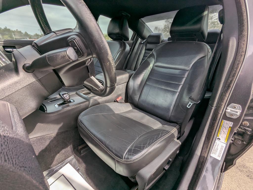 2013 Dodge Charger SXT photo