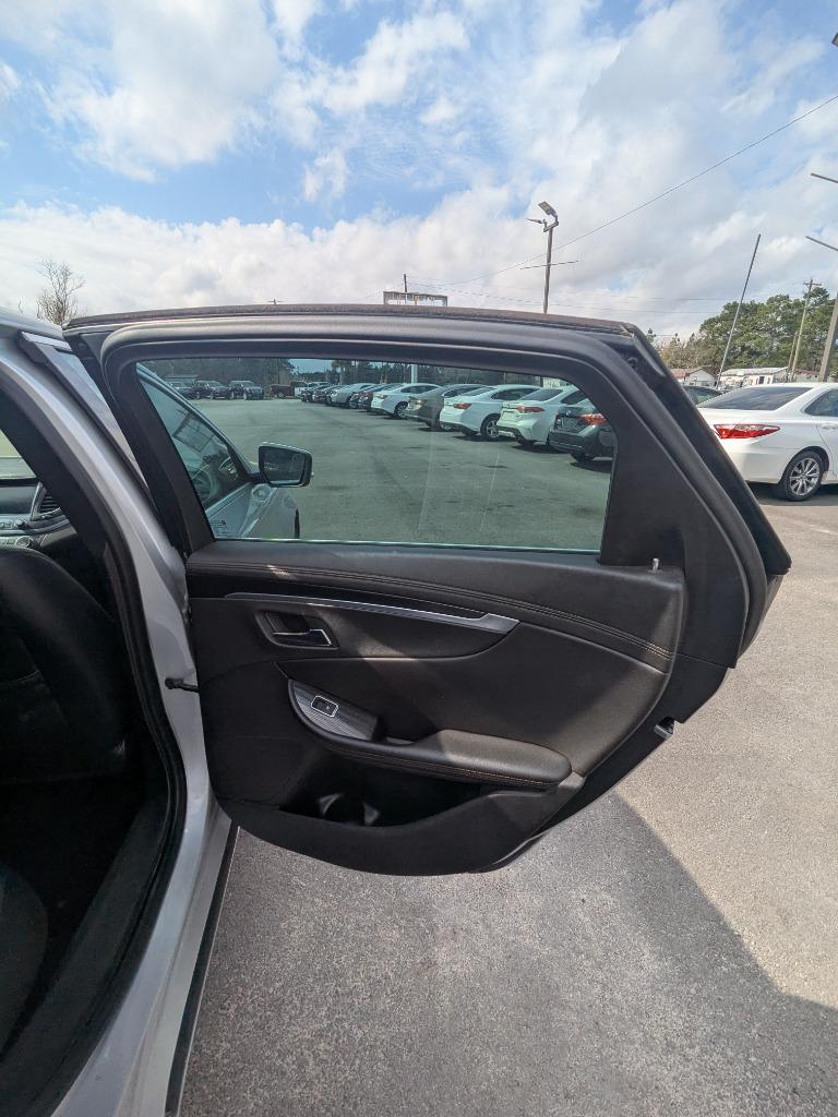 2017 Chevrolet Impala LT photo