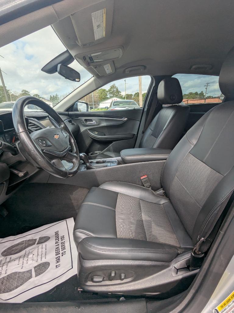 2017 Chevrolet Impala LT photo