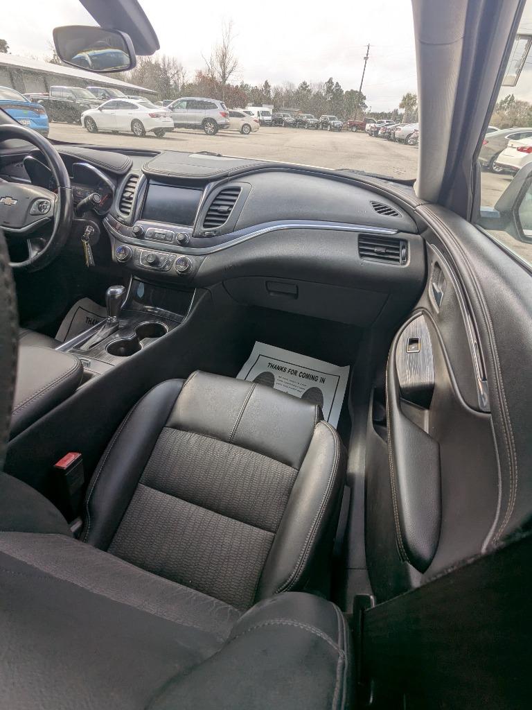 2017 Chevrolet Impala LT photo