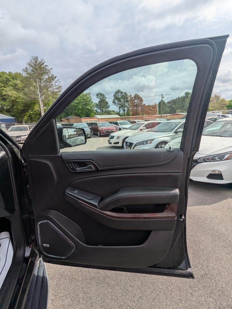 2017 GMC Yukon XL 1500 SLT photo