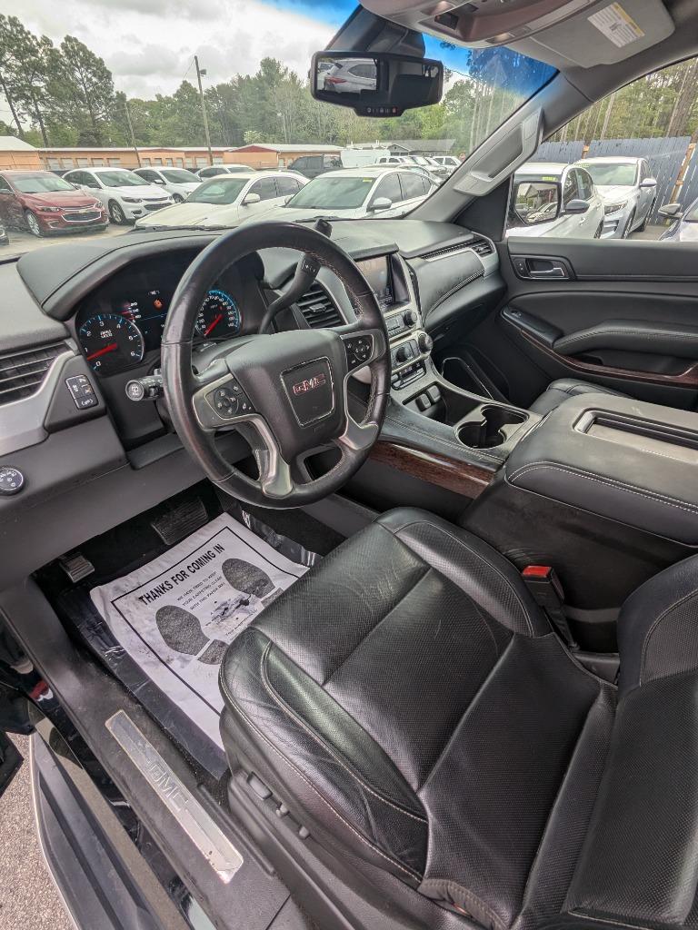 2017 GMC Yukon XL 1500 SLT photo