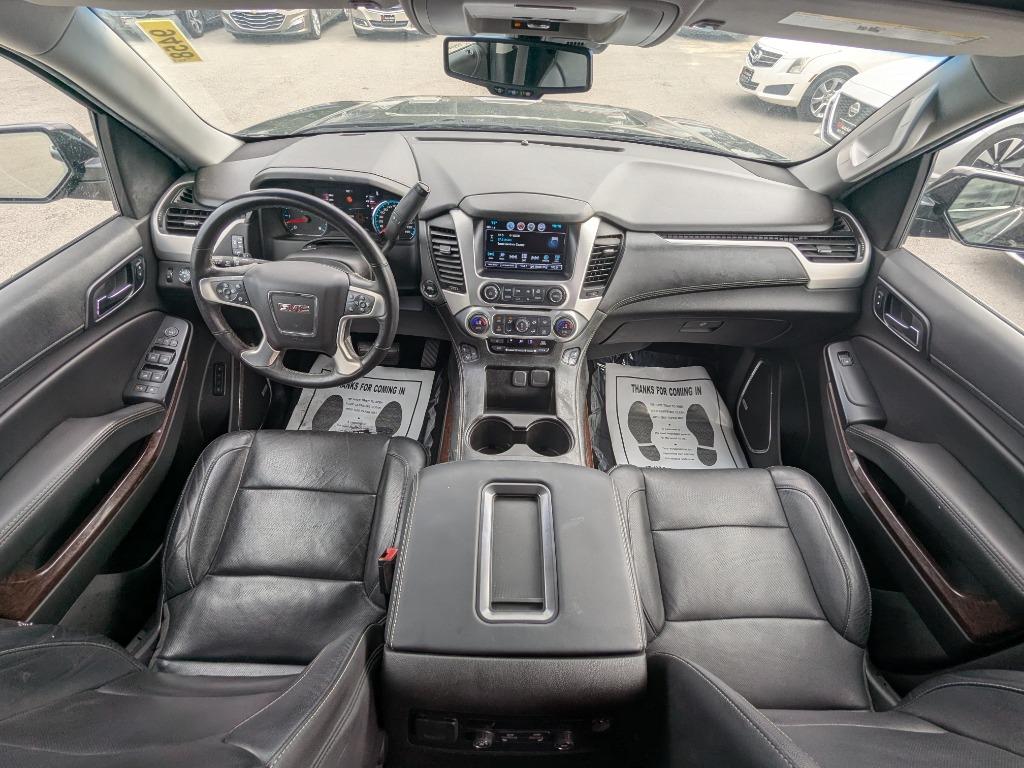 2017 GMC Yukon XL 1500 SLT photo