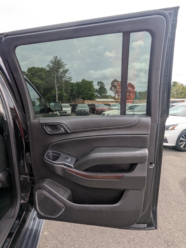 2017 GMC Yukon XL 1500 SLT photo