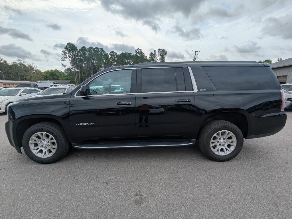 2017 GMC Yukon XL 1500 SLT photo