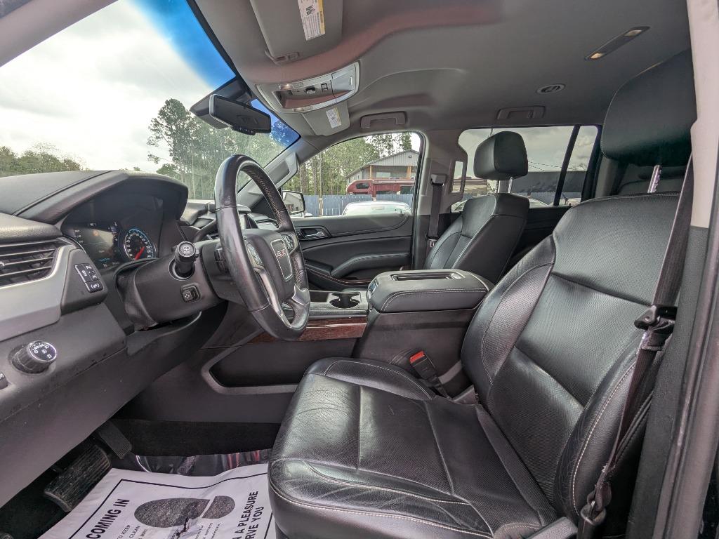 2017 GMC Yukon XL 1500 SLT photo