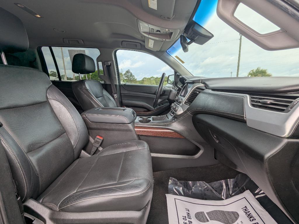 2017 GMC Yukon XL 1500 SLT photo