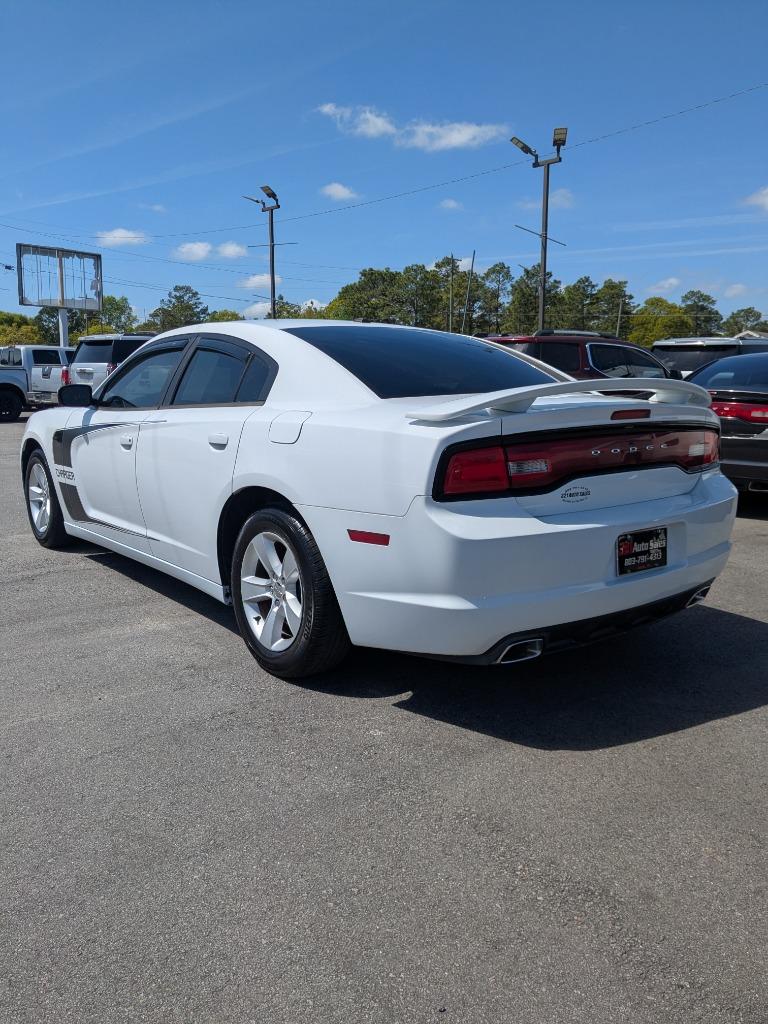 2012 Dodge Charger SE photo