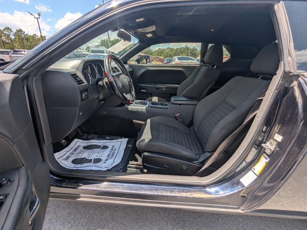 2011 Dodge Challenger SE photo