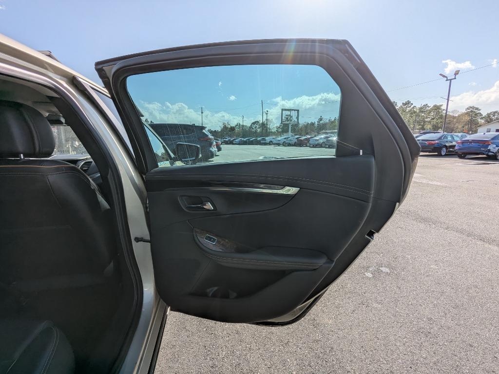 2014 Chevrolet Impala LT photo