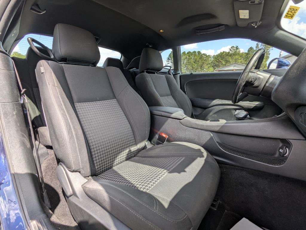 2016 Dodge Challenger SXT photo