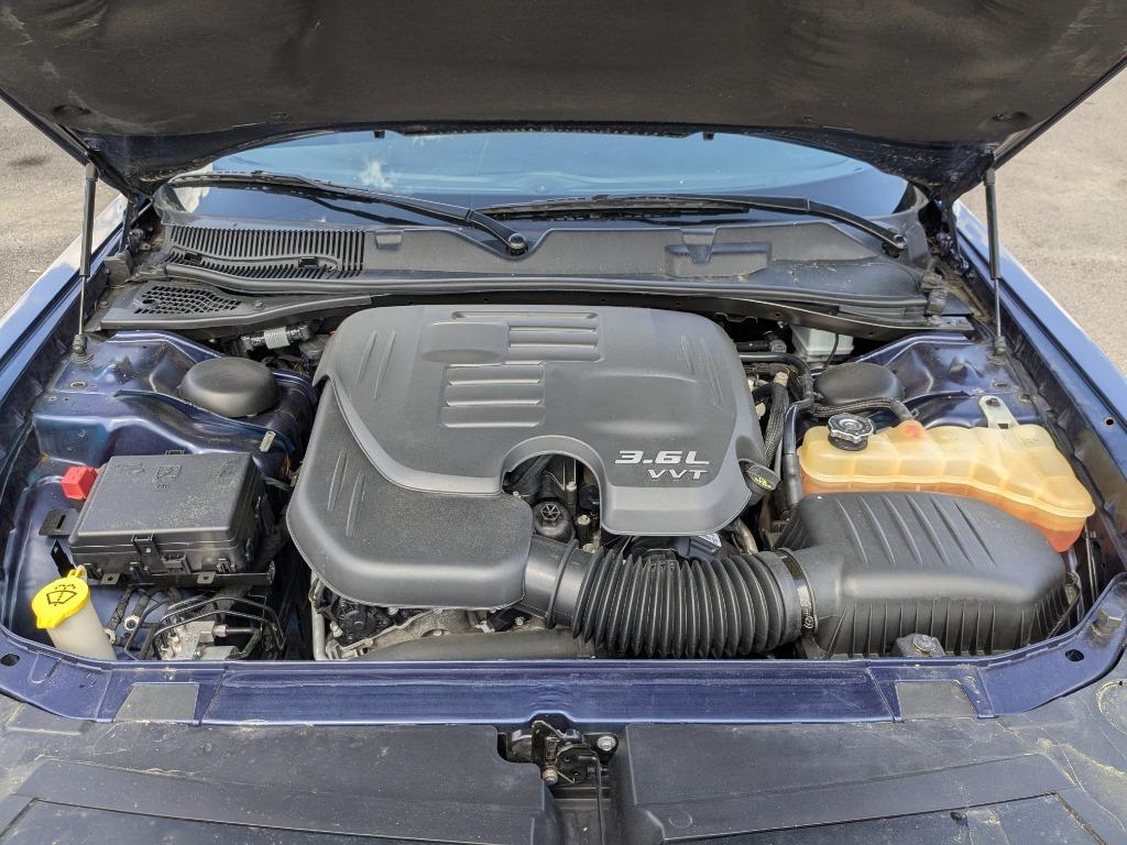 2016 Dodge Challenger SXT photo