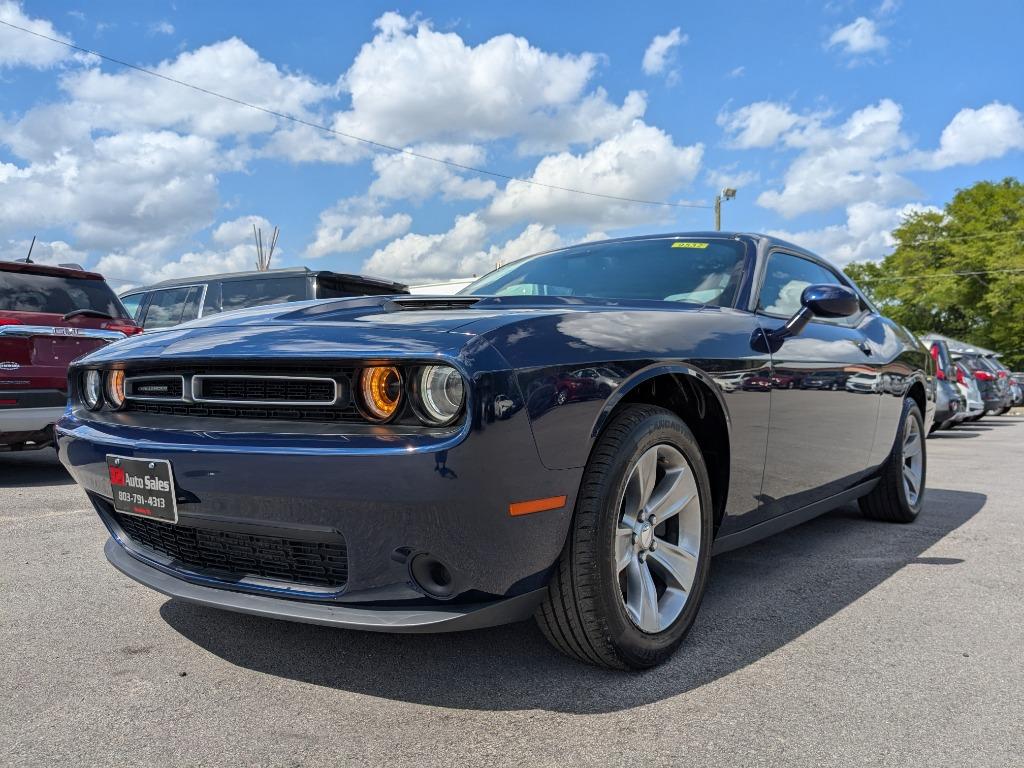 2016 Dodge Challenger SXT photo