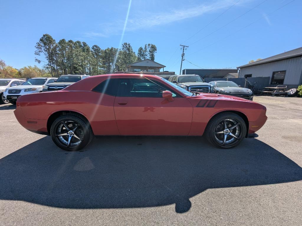 2012 Dodge Challenger SXT photo