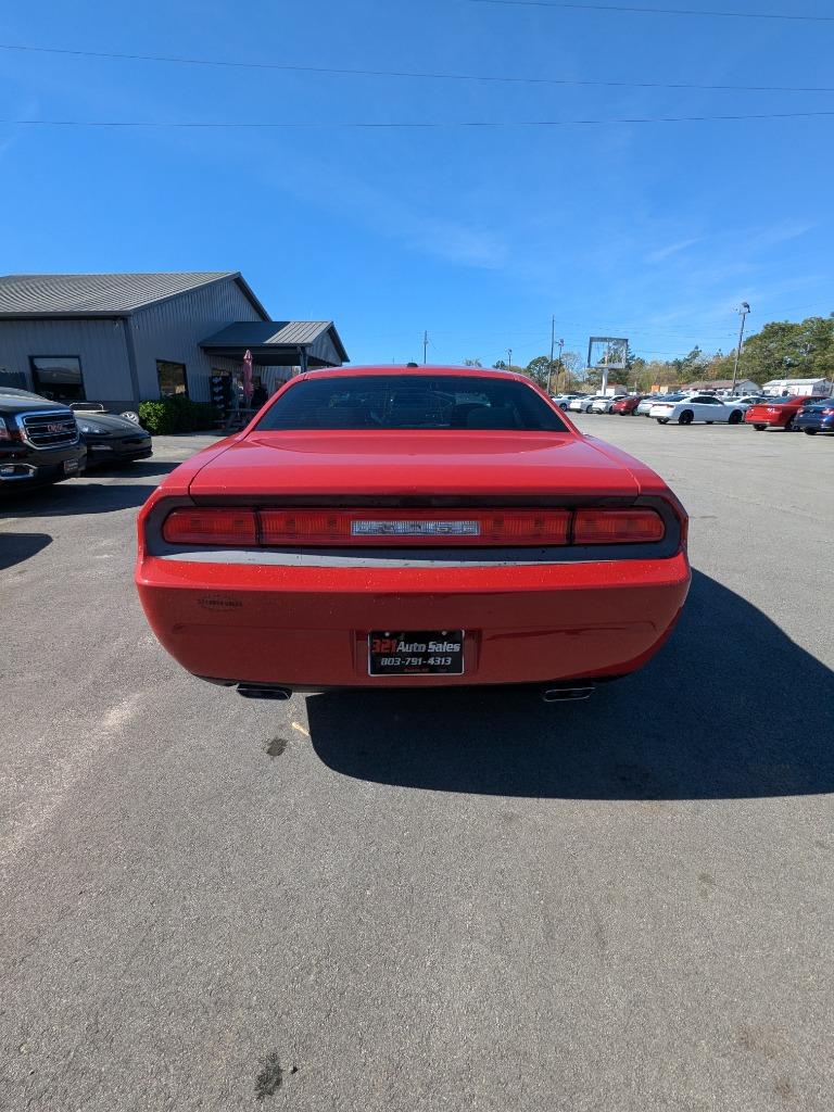 2012 Dodge Challenger SXT photo
