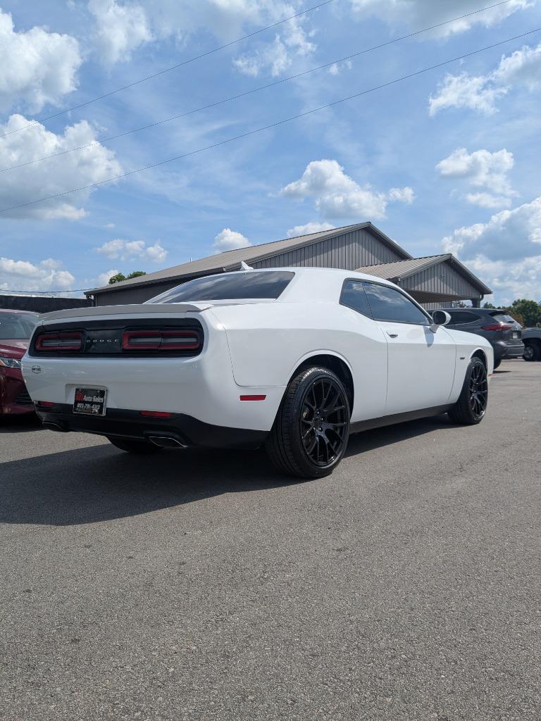 2015 Dodge Challenger R/T photo