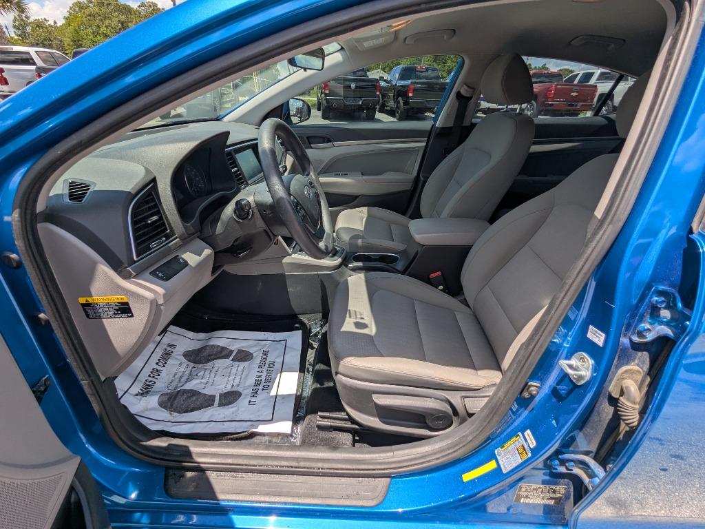 2017 Hyundai Elantra SE photo