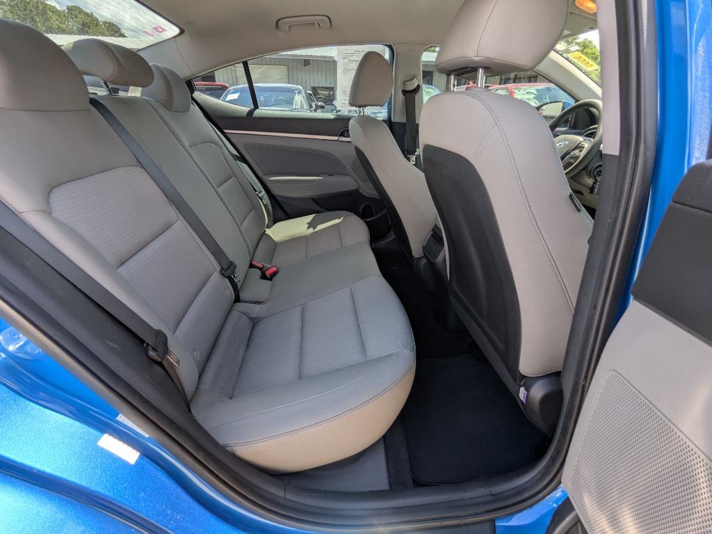 2017 Hyundai Elantra SE photo