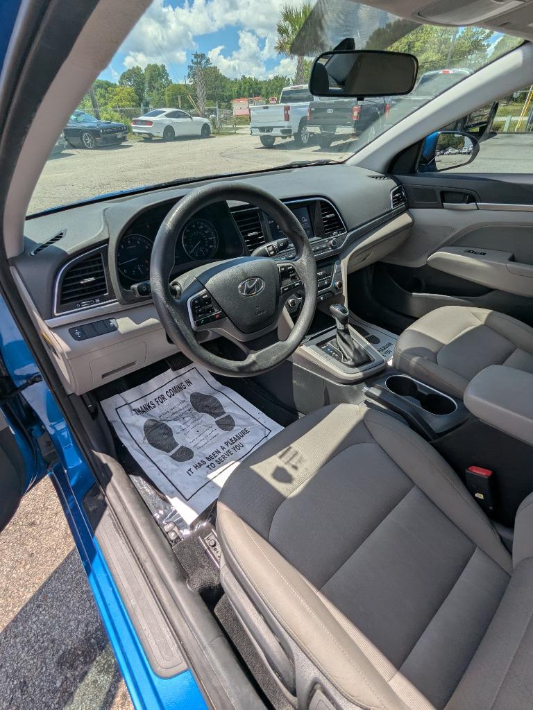 2017 Hyundai Elantra SE photo