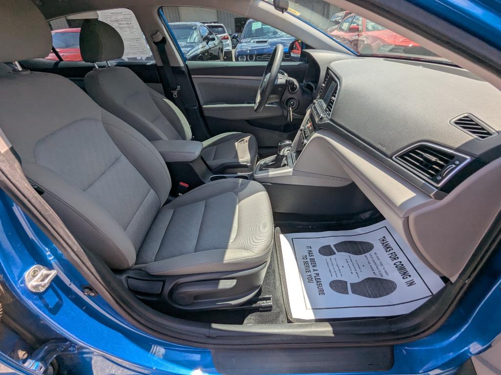 2017 Hyundai Elantra SE photo