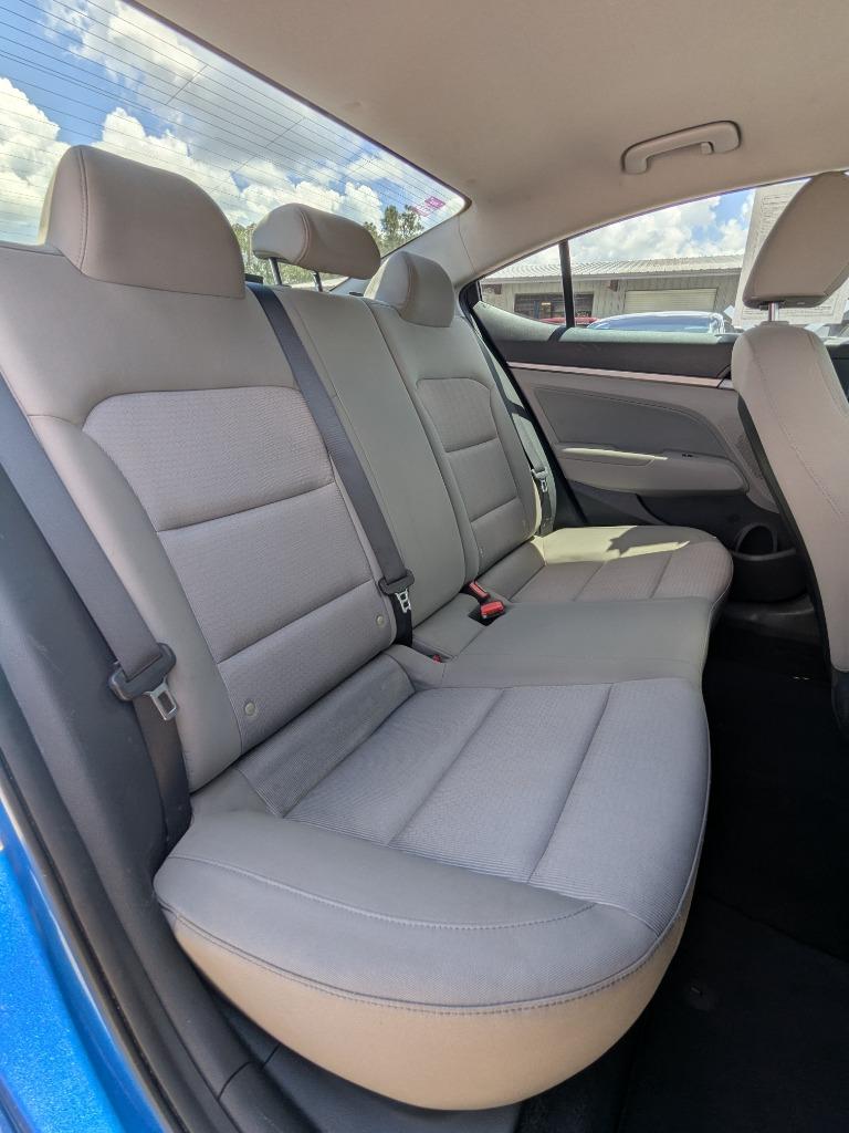 2017 Hyundai Elantra SE photo