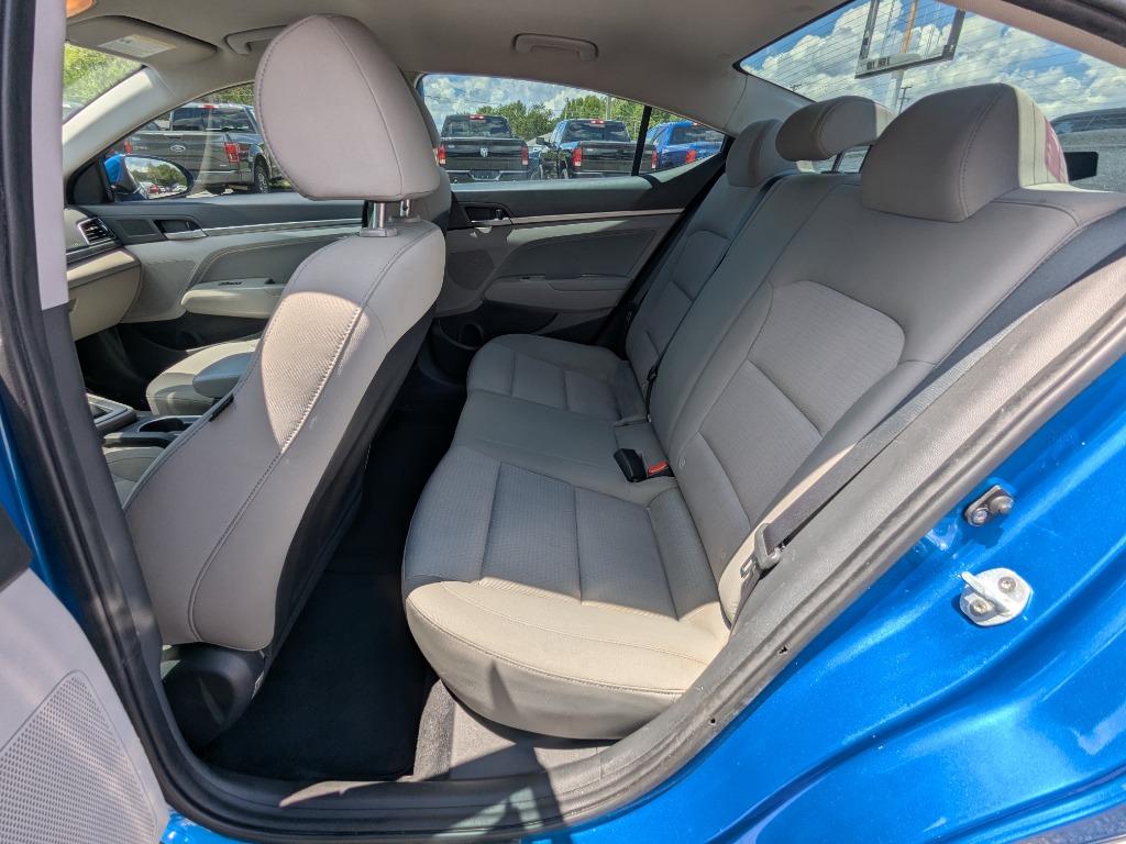 2017 Hyundai Elantra SE photo