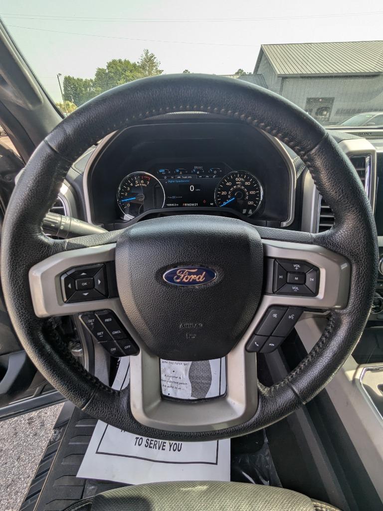 2016 Ford F150 Lariat photo