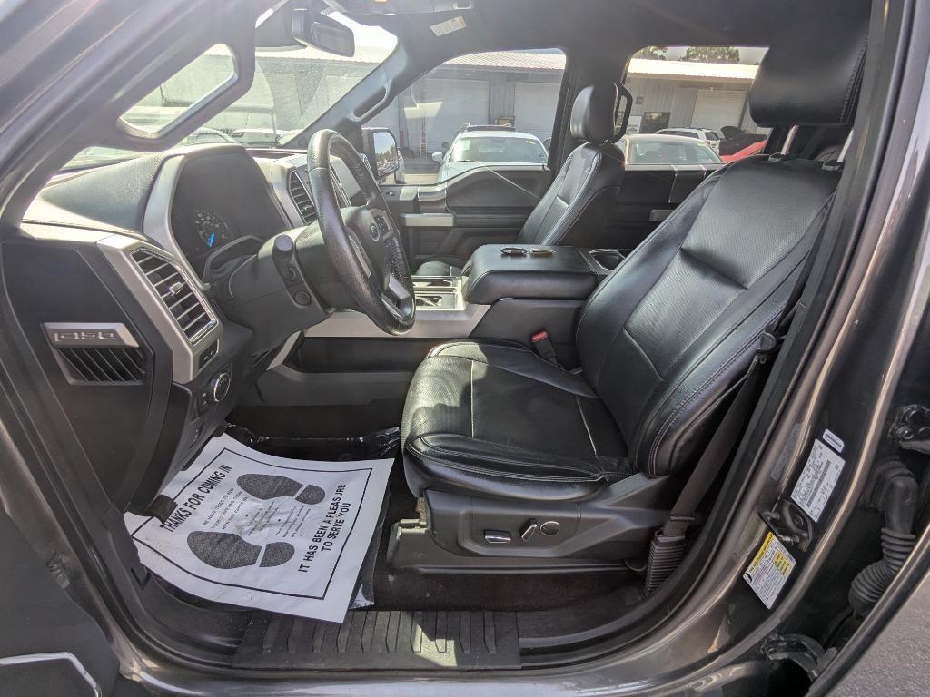 2016 Ford F150 Lariat photo