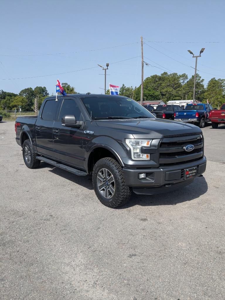 2016 Ford F150 Lariat photo