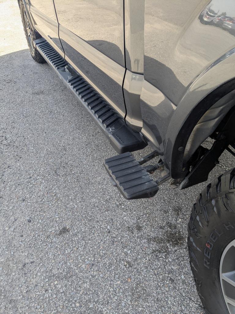 2016 Ford F150 Lariat photo