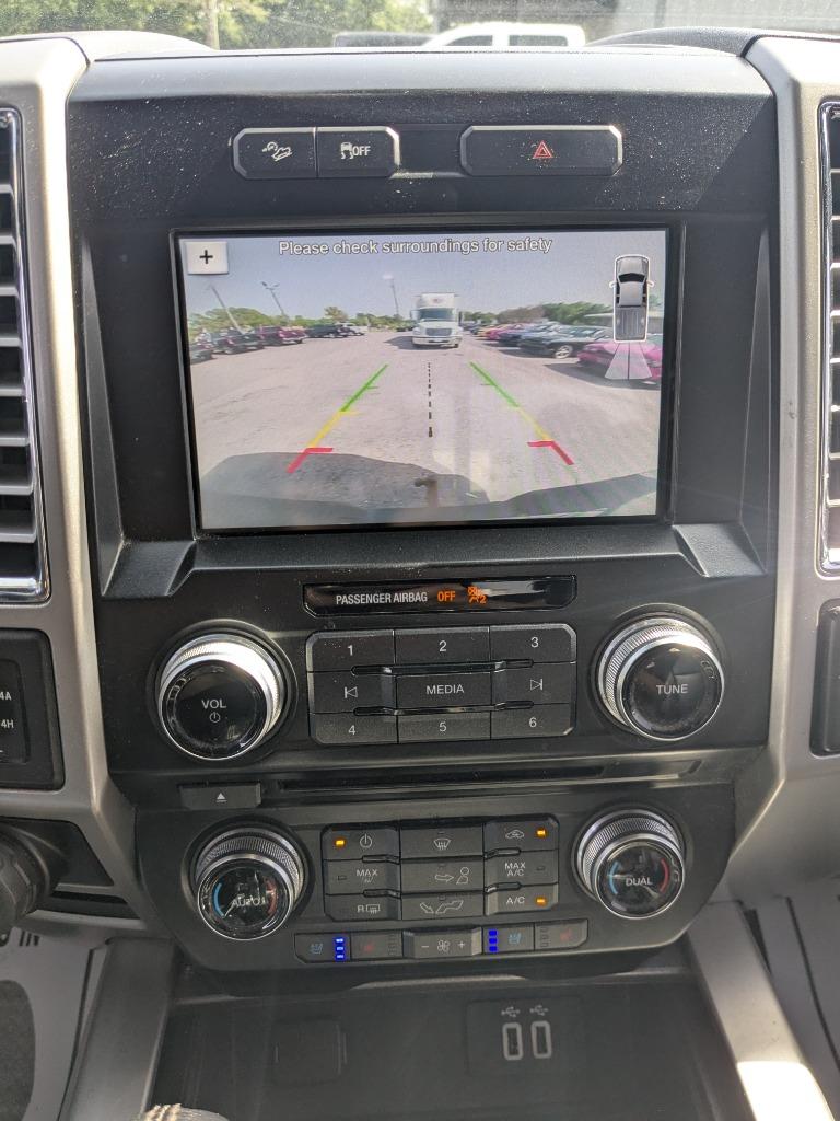2016 Ford F150 Lariat photo
