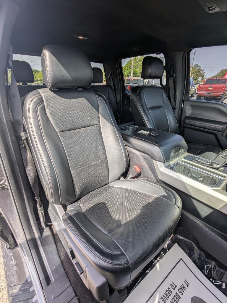2016 Ford F150 Lariat photo