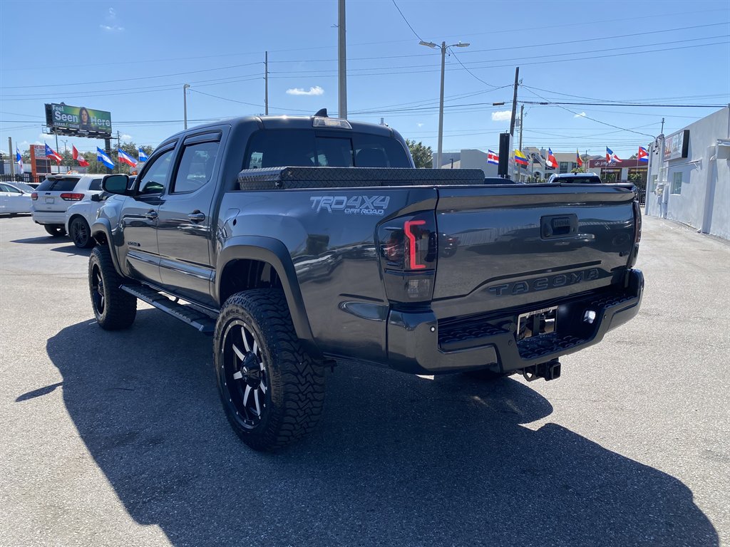 2018 Toyota Tacoma - $29,999