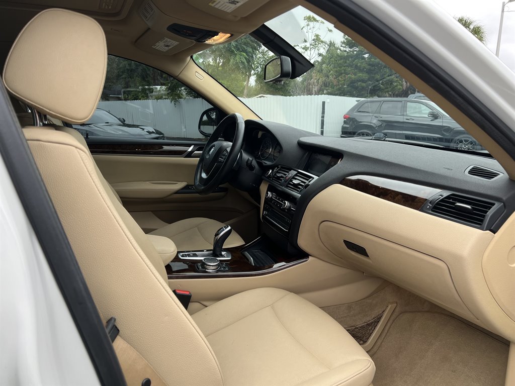 2016 BMW X4 Xdrive28i photo