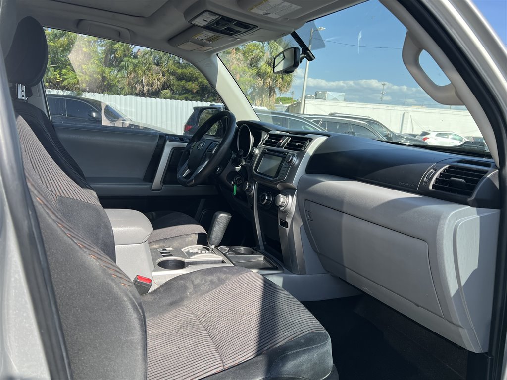 2013 Toyota 4Runner Limited photo