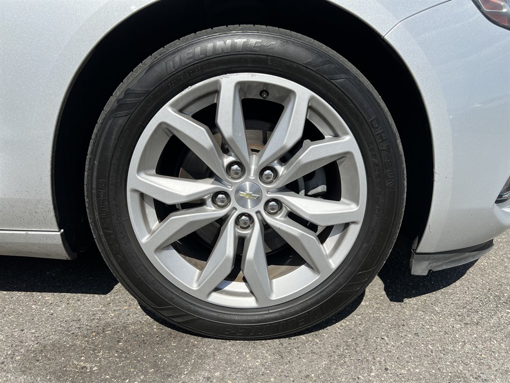 2020 Chevrolet Impala LT photo